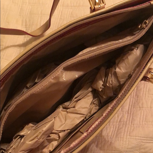 Red Arcadia Patent Leather Handbag - Picture 5 of 6